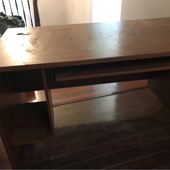 Wooden computer desk - Picture 2 of 6